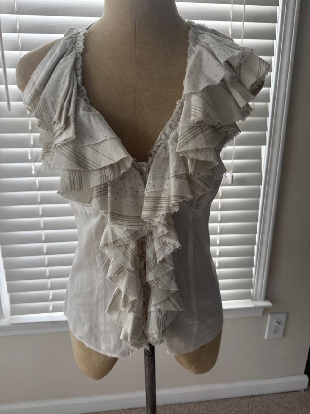Ruffled V-Neck Sleeveless Camisole - White